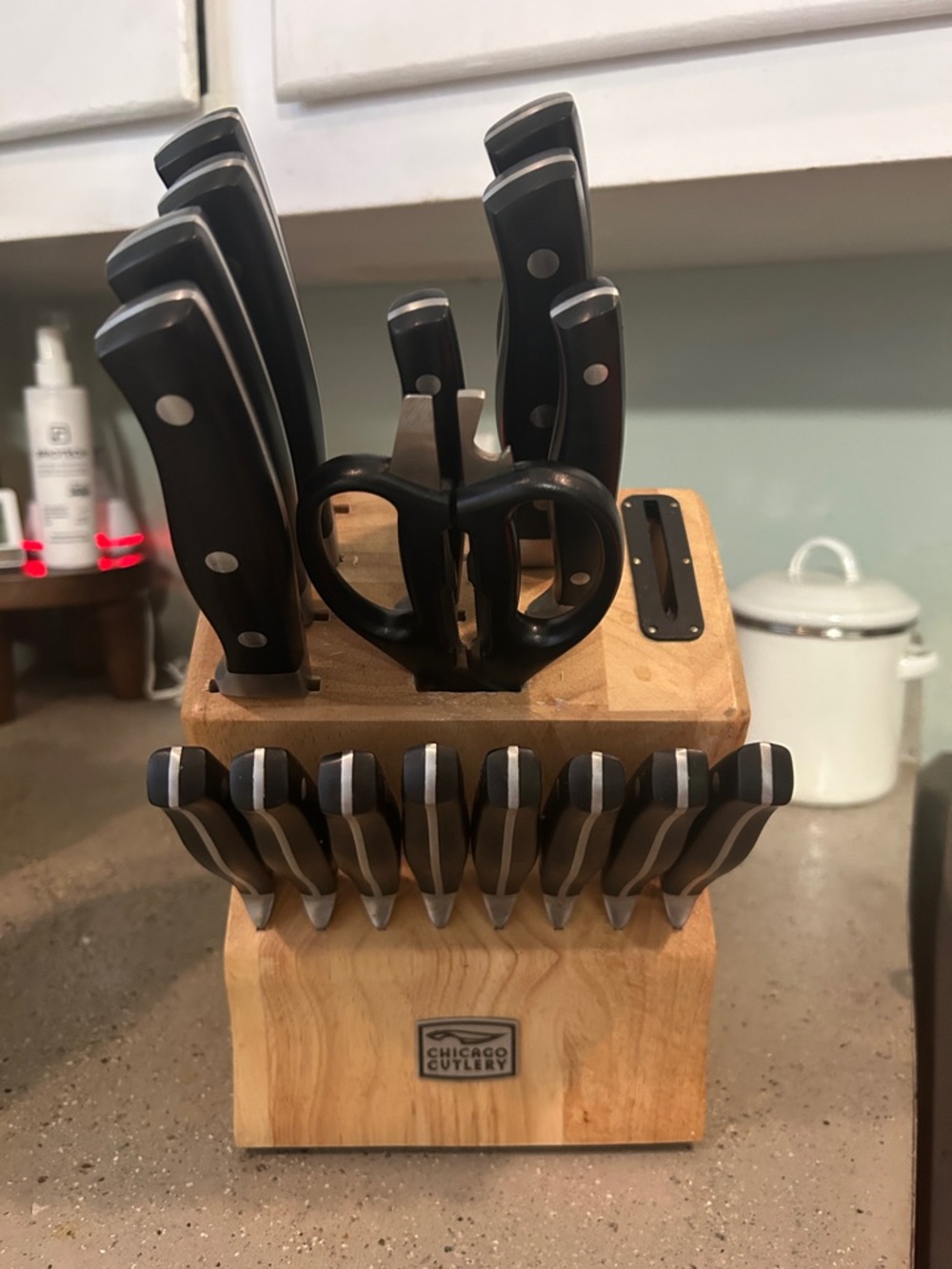 Chicago Cutlery 20-Piece Knife Block Set - Black Handles